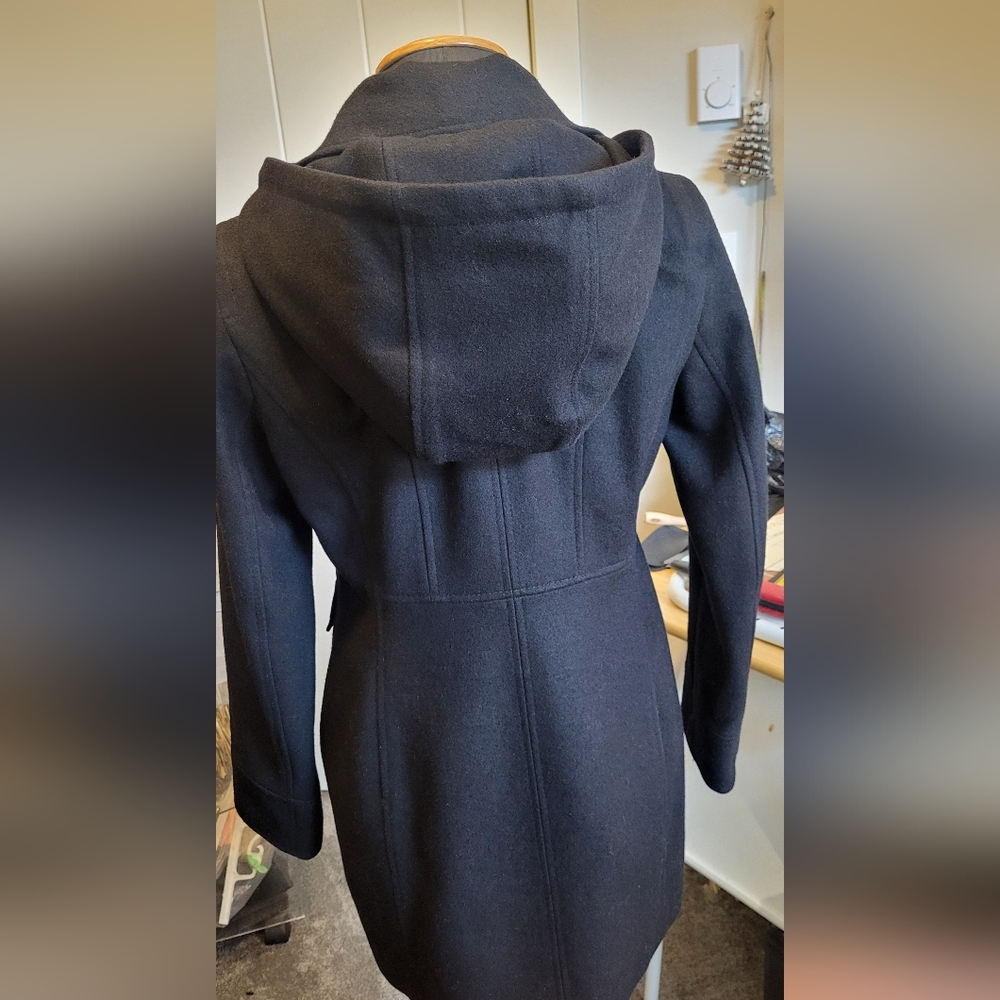 Michael Kors Elegant Black Coat with Gold Details - Picture 2 of 4